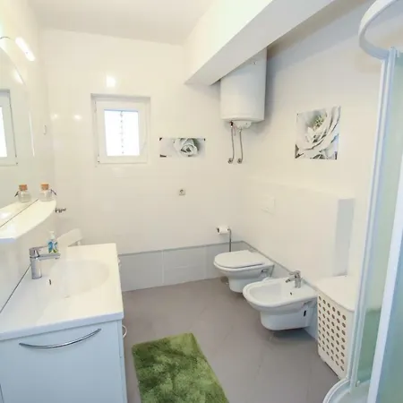 Apartment Apartman Mila